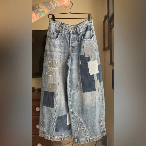 NWOT- We The Free Head Over Heels Jeans - Picture 3 of 4